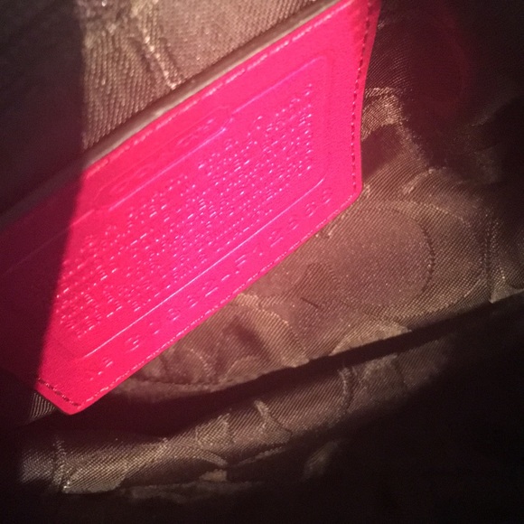 Coach Legacy NWT RASPBERRY - Picture 6 of 10